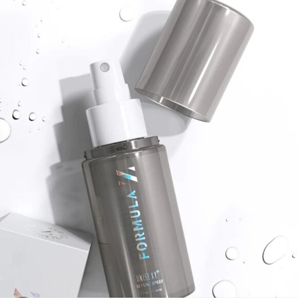 Formula Z Unisexy Setting Spray 2.71 fl. oz - Picture 2 of 3